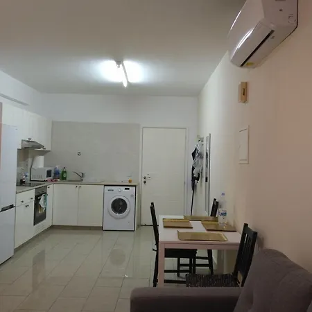 Apartamento Newly Furbished Near Corallia Beach Peyia