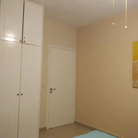 Apartamento Newly Furbished Near Corallia Beach